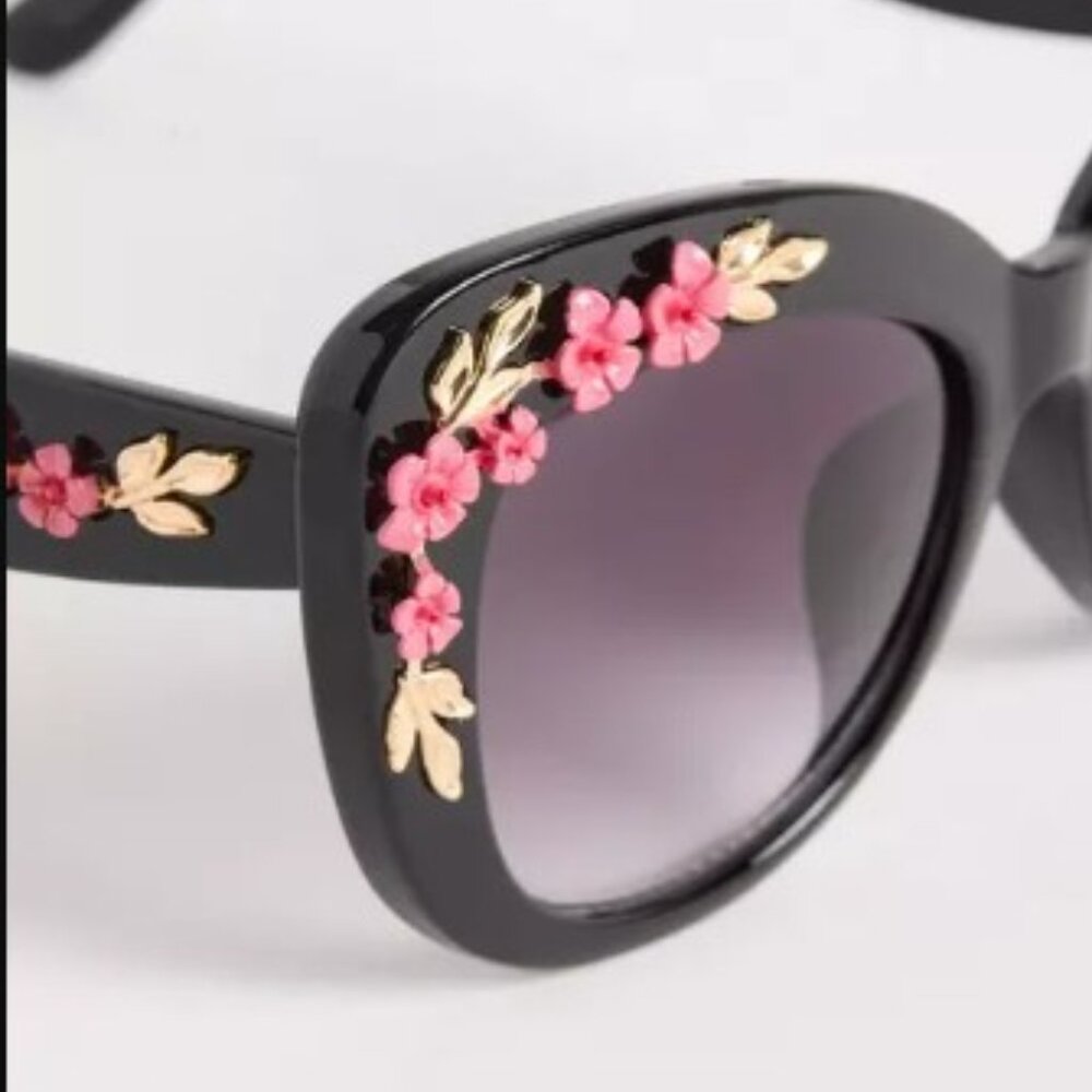 Torrid- Rosette Cateye Sunglasses- Black - Picture 3 of 7